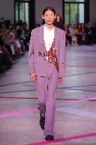 PFW - Shiatzy Chen Runway