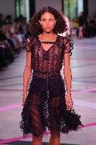 PFW - Shiatzy Chen Runway