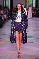 PFW - Shiatzy Chen Runway