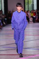 PFW - Shiatzy Chen Runway