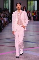 PFW - Shiatzy Chen Runway