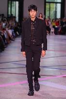 PFW - Shiatzy Chen Runway