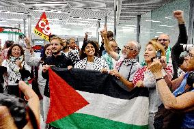 Rima Hassan and activists welcomed at Orly Airport