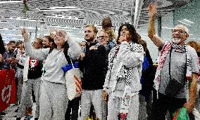 Rima Hassan and activists welcomed at Orly Airport