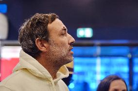 Rima Hassan and activists welcomed at Orly Airport