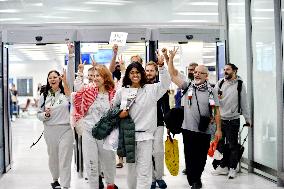 Rima Hassan and activists welcomed at Orly Airport