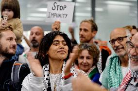 Rima Hassan and activists welcomed at Orly Airport