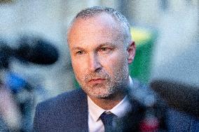 Negotiations in Matignon after Prime Ministers Resignation - Paris AJ