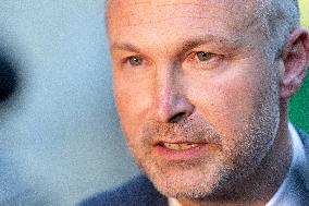 Negotiations in Matignon after Prime Ministers Resignation - Paris AJ