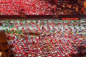 Largest High-speed Toll Station in China