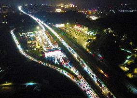 Shanghai-Wuhan Expressway Heavy traffic