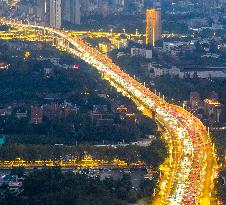 Returning Vehicles Moving Slowly in Nanjing