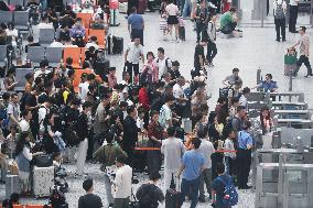 Return Travel Rush of Railway