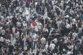 Return Travel Rush of Railway