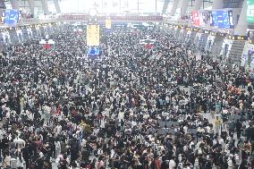 Return Travel Rush of Railway