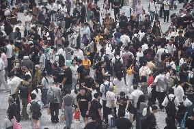 Return Travel Rush of Railway