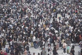 Return Travel Rush of Railway