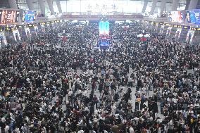 Return Travel Rush of Railway