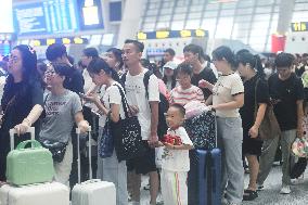 Return Travel Rush of Railway