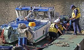 1 dead, 4 injured in ship collision on Tokyo canal