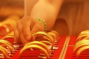 The Spot Price of Gold Reached Record high