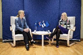 Ulkoministeri Elina Valtonen tapaa Islannin ulkoministerin Thorgerdur Katrin Gunnarsdottirin