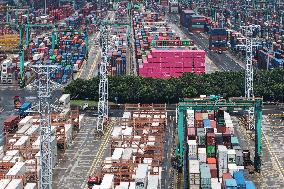 WTO Lowers Global Goods Trade Growth Forecast for 2026