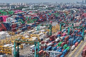 WTO Lowers Global Goods Trade Growth Forecast for 2026