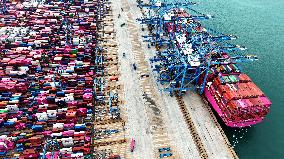 WTO Lowers Global Goods Trade Growth Forecast for 2026