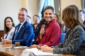 CROWN PRINCESS IN OSAKA