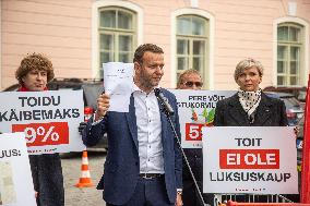 Demonstration against VAT rate on food products