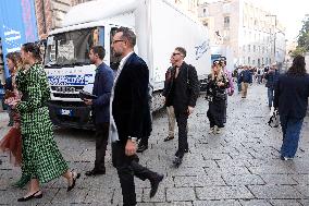 Extras Arrive For The Devil Wears Prada 2 - Milan
