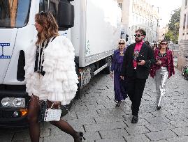 Extras Arrive For The Devil Wears Prada 2 - Milan