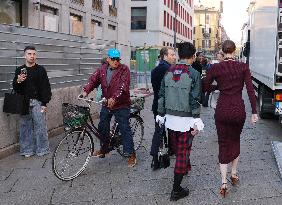 Extras Arrive For The Devil Wears Prada 2 - Milan