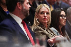 DC: President Trump Holds Cabinet Meeting