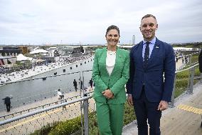 CROWN PRINCESS IN OSAKA