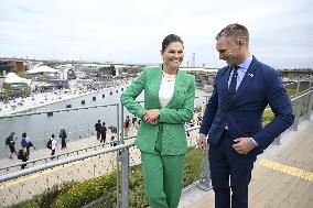 CROWN PRINCESS IN OSAKA