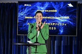 CROWN PRINCESS IN OSAKA