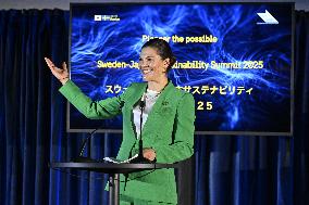 CROWN PRINCESS IN OSAKA