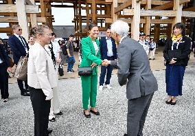 CROWN PRINCESS IN OSAKA