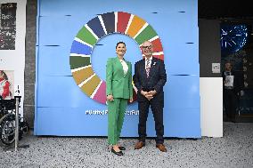 CROWN PRINCESS IN OSAKA