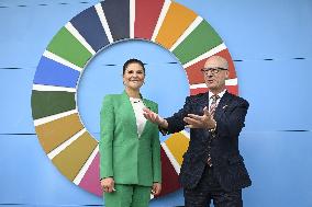 CROWN PRINCESS IN OSAKA