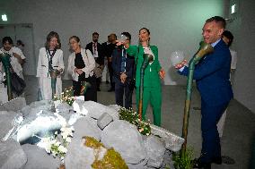 CROWN PRINCESS IN OSAKA