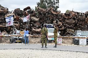 The Cemetery Of Vehicles Used During The Nova Event - Tkuma