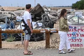 The Cemetery Of Vehicles Used During The Nova Event - Tkuma