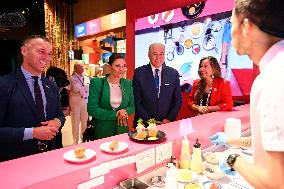 CROWN PRINCESS IN OSAKA