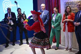 CROWN PRINCESS IN OSAKA