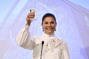 CROWN PRINCESS IN OSAKA