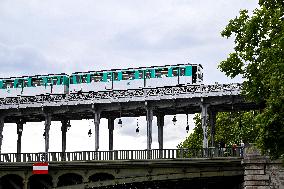 METRO RATP Replacing Line 6 - Paris
