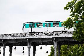 METRO RATP Replacing Line 6 - Paris